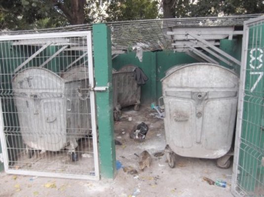 Mai multe ghene de gunoi în Constanţa. Cu cine a bătut palma primăria!